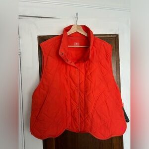 NWT FP Movement Quinn Quilted Puffer Vest Mandarin Red Size L